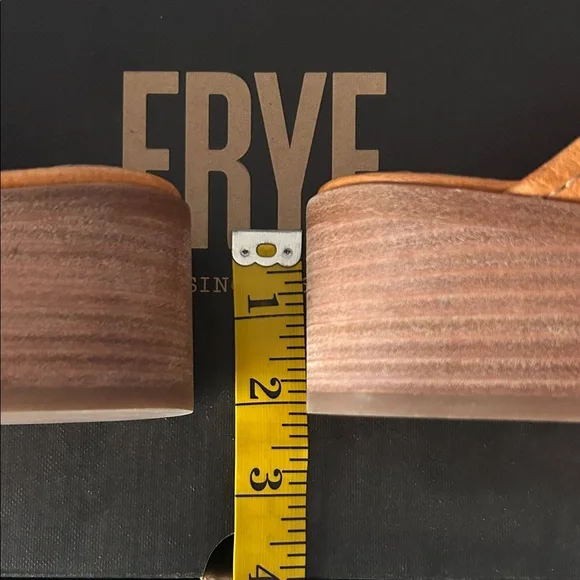 Frye Women’s Tan Leather Slip-On Shoeties. - Picture 9 of 10